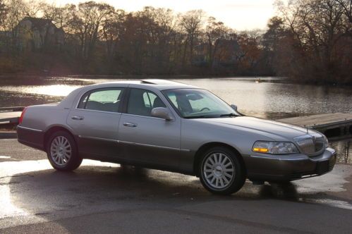 2003 Lincoln Town Car Signature Series 4-Door 4.6L EFI V8 Engine Electronic Auto, image 15