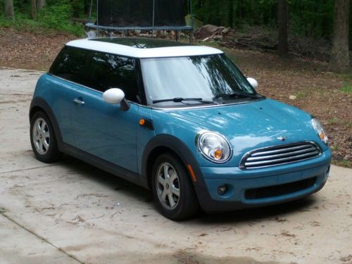 2008 mini cooper base hatchback 2-door 1.6l