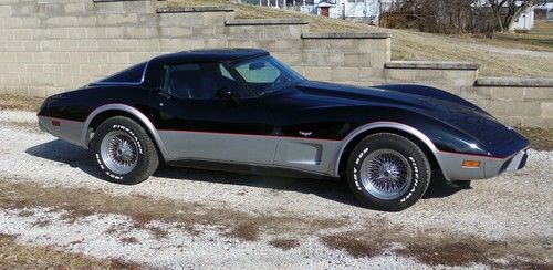 1978 chevrolet corvette silver anniversary  2-door 5.7l only  45,125 miles