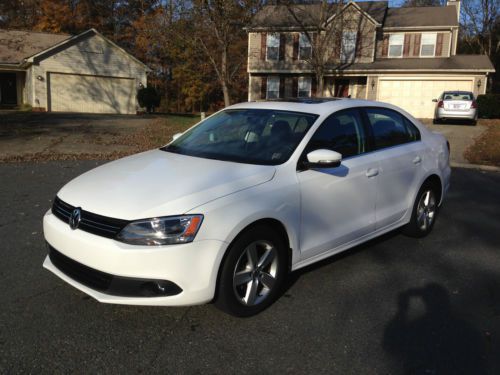 Vw jetta tdi diesel sel, navigation, very clean car, gas saver, cool look, k&amp;n