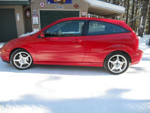 2002 ford focus svt hatchback 3-door 2.0l  no reserve