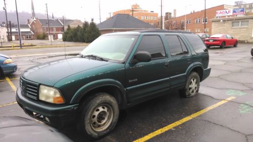 1998 oldsmobile bravada 184,149 miles have key no battery massive oil leak