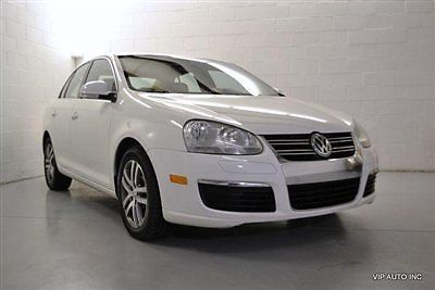 Jetta tdi / 5 speed / moonroof / heated seats / white