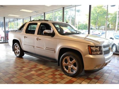 4x4 4wd silver ltz navigation leather cooled seats tow pkg 1-owner warranty