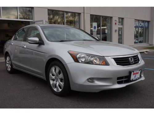 1 owner clean carfax! we finance! trades welcomed!