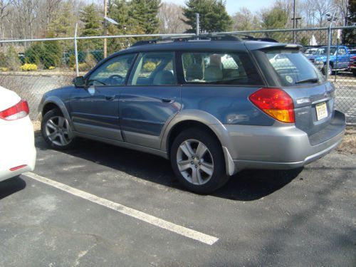 2005 subaru outback r l.l. bean edition wagon 1 owner just 31k orignal miles