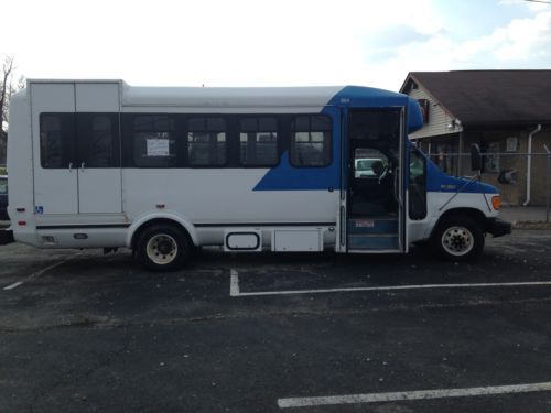2003 ford f450 16 passenger bus, 27&#034; tv and dvd player included