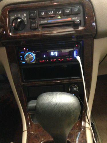 2001 Nissan Altima GXE Sedan 4-Door 2.4L, image 3