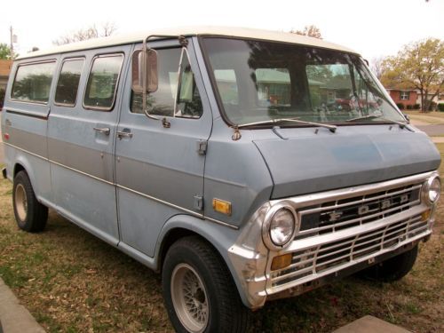 1972 ford club wagon van, 302 v-8, dual exhaust. new tires. 45,000mi.