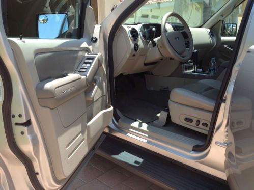Ford Explorer XLT--Low Low Miles, US $10,200.00, image 6