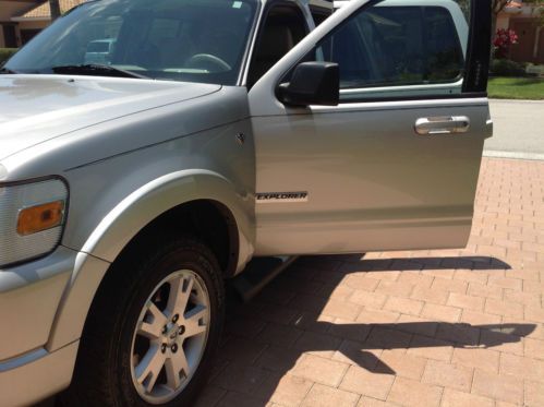 Ford Explorer XLT--Low Low Miles, US $10,200.00, image 15