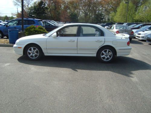 2005 hyundai sonata gls/lx sedan 4-door 2.7l low low miles 1 owner clean carfax