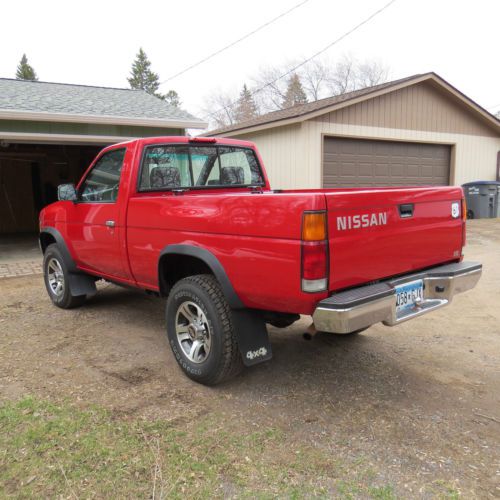 1996 nissan pickup xe standard cab pickup 2-door 2.4l, 85000 miles