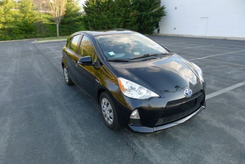 2012 toyota prius c base hatchback **no reserve****