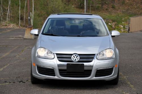 2010 Volkswagen Jetta TDI Sedan 4-Door 2.0L No Reserve Heated Seats Sun Roof, image 2