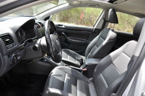 2010 Volkswagen Jetta TDI Sedan 4-Door 2.0L No Reserve Heated Seats Sun Roof, image 4