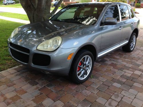 2004 porsche cayenne turbo sport utility 4-door 4.5l v8 twin turbo 450hp