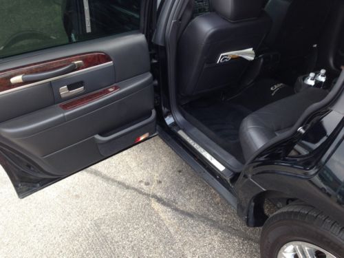 2011 Lincoln Town Car Executive L Limousine 4-Door 4.6L, image 8