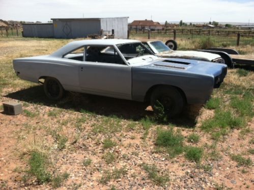 1969 plymouth roadrunner  builder