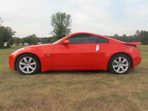 2003 nissan 350z base coupe 2-door 3.5l 9,400 miles