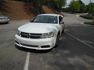 4dr sdn se low miles sedan automatic gasoline 2.4l i4 bright white