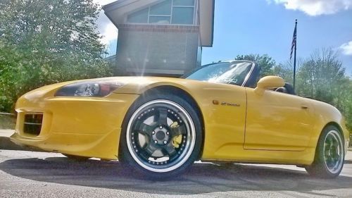 Clean title 2004 honda s2000 no reserve convertible rare yellow