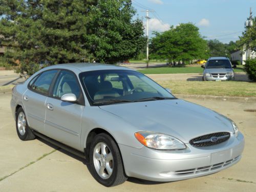 Runs well! many power options! cold air conditioning! don&#039;t miss out!