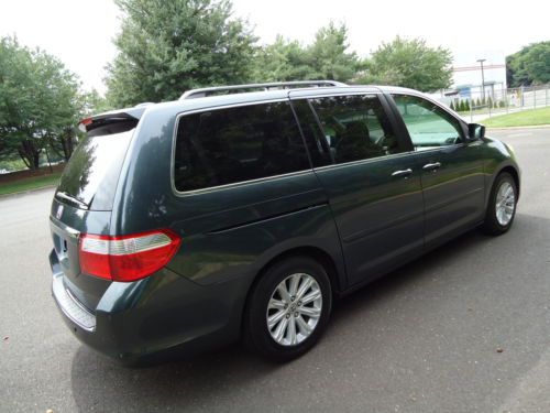 One owner ! handicap lift leather navigation dvd bk-up cam pwr doors &amp; liftgate