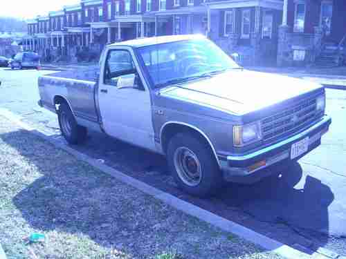 1988 Chevrolet S-10 pickup for parts, image 2