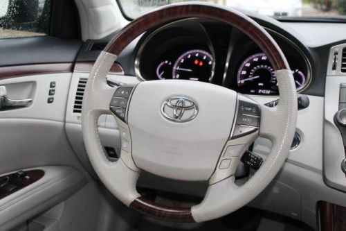 2011 toyota avalon limited