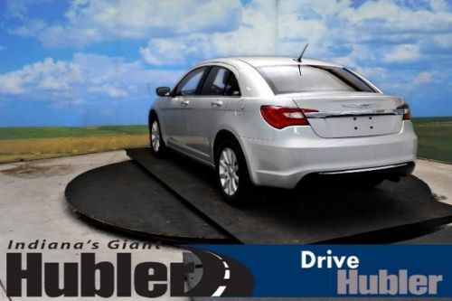 2011 chrysler 200 touring