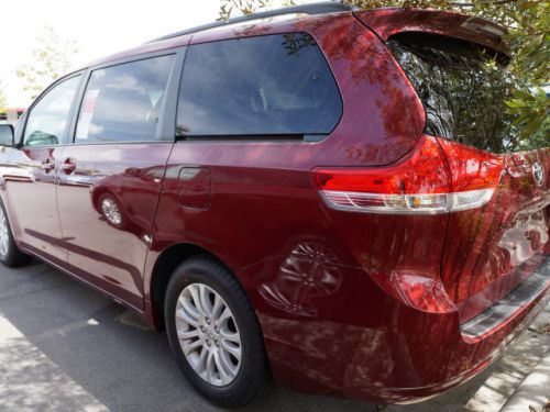 2014 toyota sienna xle