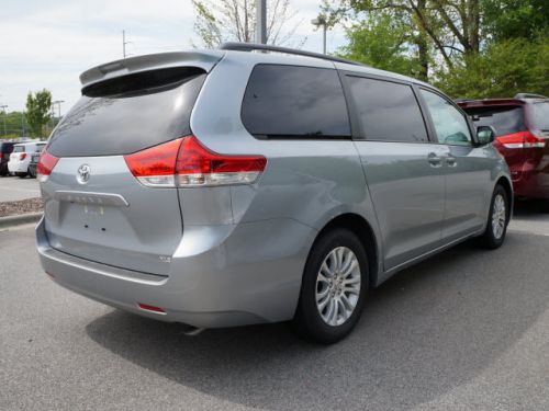 2014 toyota sienna xle