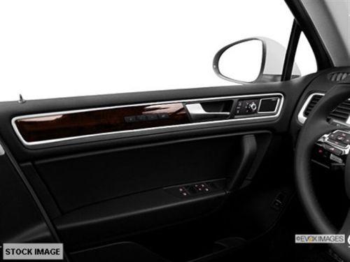 2014 Volkswagen Touareg TDI Lux, US $56,730.00, image 3