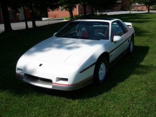 1984 pontiac fiero indy pace car edition  extra clean loaded 4 sp  survivor !!!