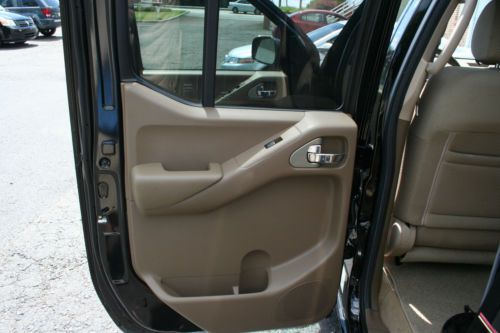 2005 Nissan Frontier SE Crew Cab Pickup 4-Door 4.0L, image 8