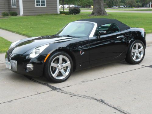 2006 pontiac solstice convertible - leather interior - 5/spd - only 38,000 miles