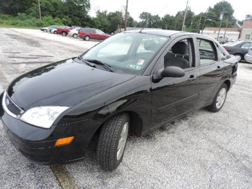 2006 ford focus zx4, no reserve, looks and runs fine, no accidents
