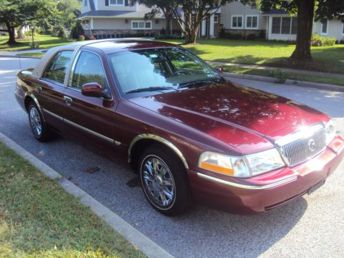 2005 mercury grand marquis *7500 orginal miles* fully loaded* super rare* mint!!