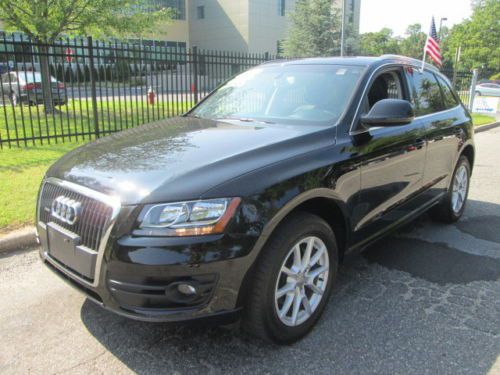 Quattro 4dr suv cd awd a/c climate control cruise control heated mirrors a/t abs