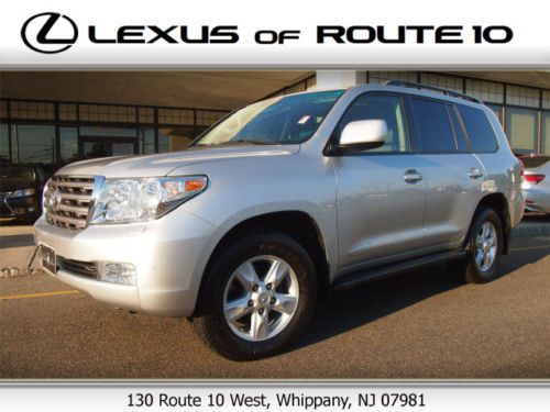 2011 toyota land cruiser w/nav dvd and 33k miles