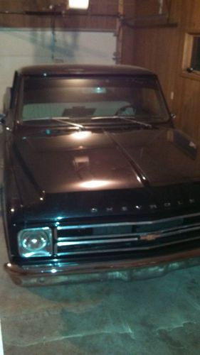 Black pearl 1967 chevy shortbed c-10