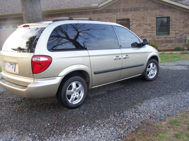 Dodge grand caravan sxt mini passenger van 4-door