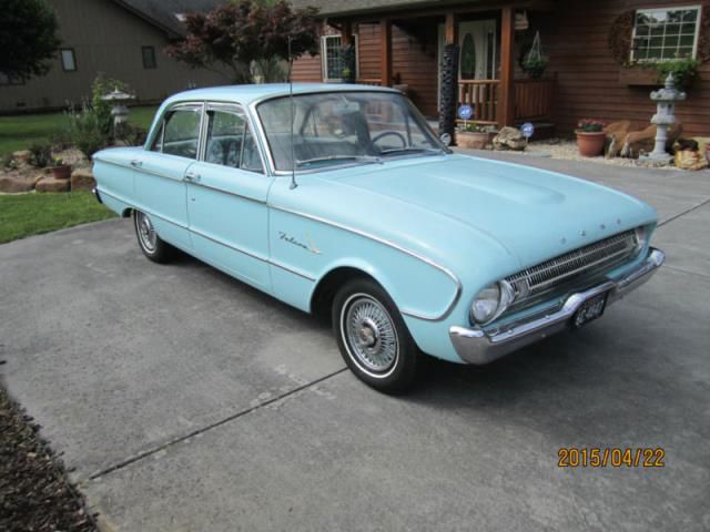 Ford falcon 4 dr.