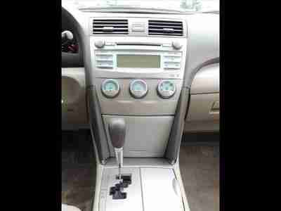 LE 2.4L MP3 Player Auxiliary Audio Input Anti-Theft Device(s) Air Conditioning, image 18