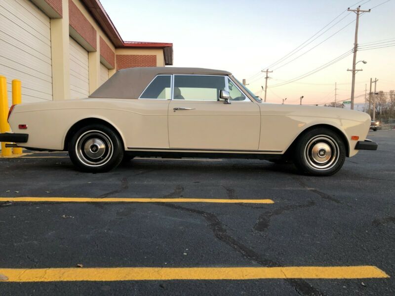 1982 rolls-royce corniche