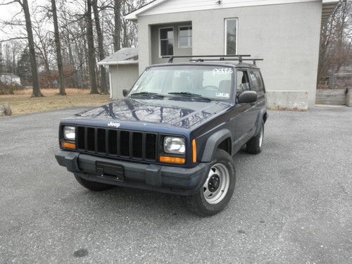 2000 jeep cherokee se sport utility 2-door 2.5l low miles no reserve!