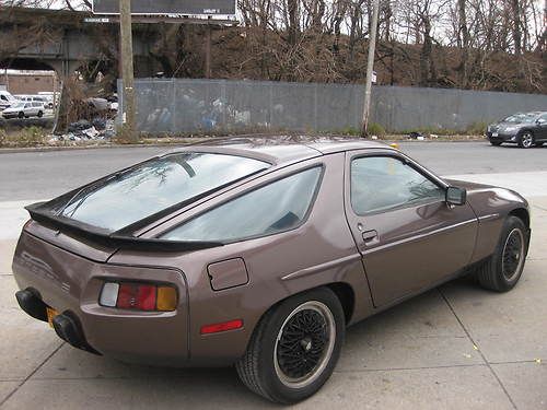 1984 porsche 928s freshly painted!