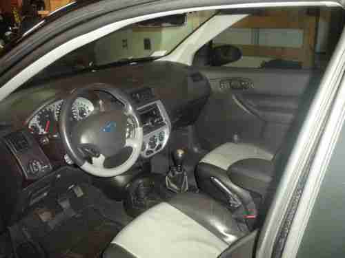 2007 Ford Focus ZX3 63k miles Leather Sunroof, image 6