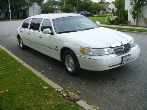 2000 lincoln town car